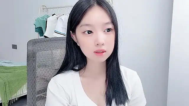 Yoyo33355 online show from July 20, 2026, 3:43 am