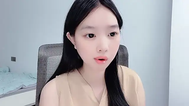 Yoyo33355 online show from July 28, 2026, 11:28 am