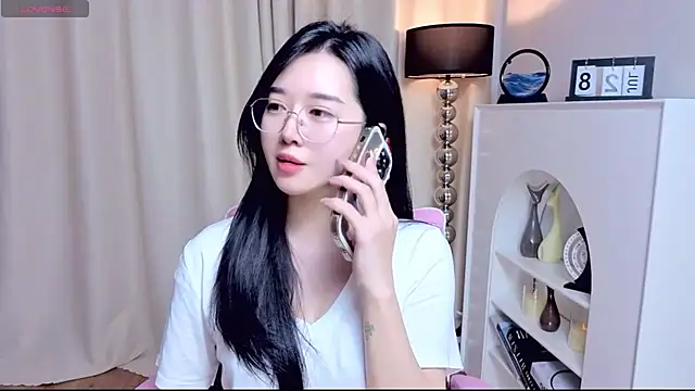 miuu6868 online show from July 28, 2026, 11:17 am