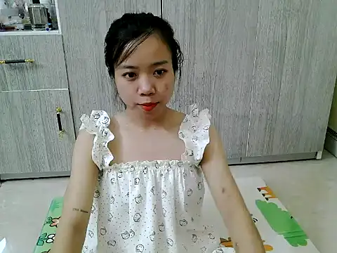 Nellid079 online show from May 28, 2026, 2:36 pm