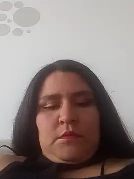 Snapshot of BaddieLuxe_ chatting on June 3, 2026, 8:14 pm BaddieLuxe online show from June 3, 2026, 8:14 pm