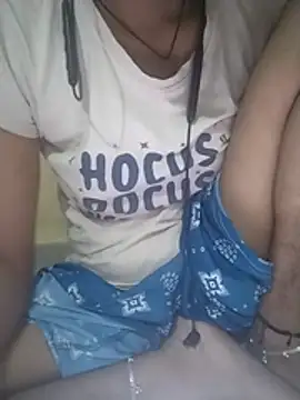 PRIYAGIRLHOT online show from June 25, 2026, 6:07 am