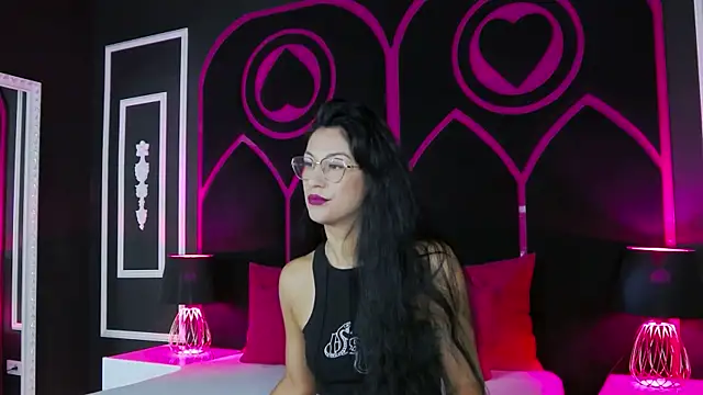 Areina online show from July 25, 2026, 5:27 am