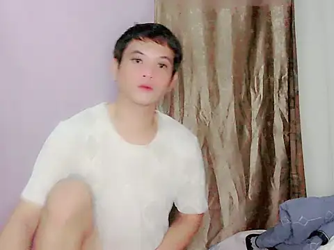 Snapshot of george4u8899 chatting on May 29, 2026, 1:20 pm george4u8899 online show from May 29, 2026, 1:20 pm