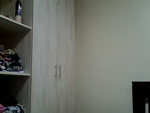 Flirrtballm online show from June 9, 2026, 6:47 am