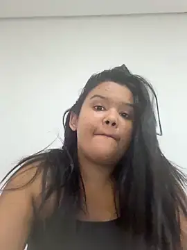 Snapshot of Eumileninha chatting on May 25, 2026, 8:48 pm Eumileninha online show from May 25, 2026, 8:48 pm