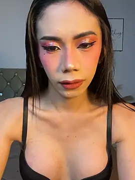 CassandraLovve online show from July 12, 2026, 7:43 am
