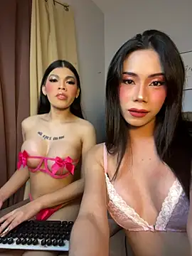 CassandraLovve online show from July 24, 2026, 8:23 am