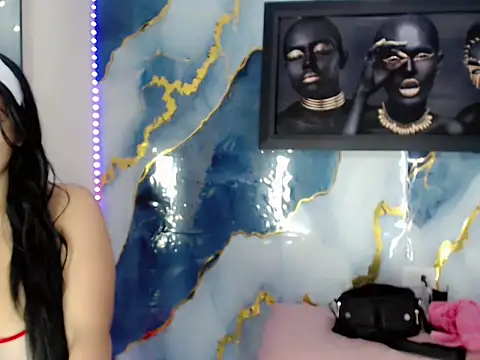 Yasmine Tapias online show from June 8, 2026, 9:26 pm