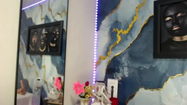 Yasmine Tapias online show from July 22, 2026, 9:28 pm