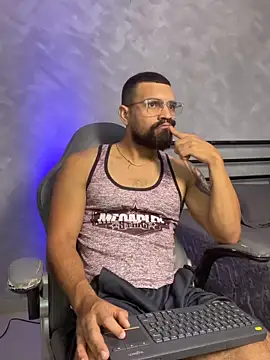 Snapshot of RoccoSaenz chatting on May 28, 2026, 6:05 pm RoccoSaenz online show from May 28, 2026, 6:05 pm