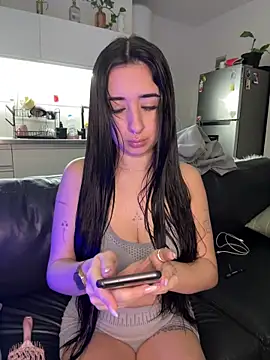 Snapshot of Belindapradez chatting on May 28, 2026, 1:47 am Belindapradez online show from May 28, 2026, 1:47 am