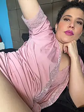 luasecret21 online show from July 28, 2026, 3:21 pm
