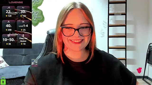 JuliNy x online show from July 25, 2026, 1:19 pm