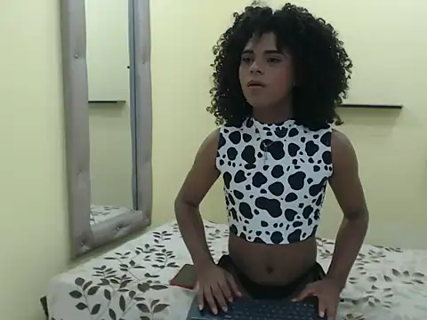 Snapshot of minychip_femboy chatting on May 27, 2026, 6:38 pm minychip femboy online show from May 27, 2026, 6:38 pm