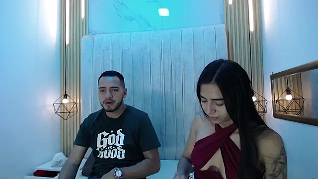 CarolinaySebas online show from July 18, 2026, 2:21 pm