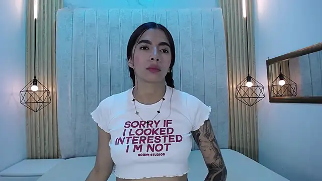 CarolinaySebas online show from July 27, 2026, 1:29 pm