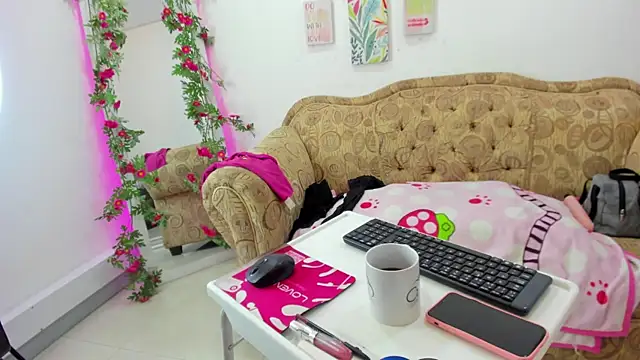 victoriagomez 1 online show from May 30, 2026, 12:24 pm