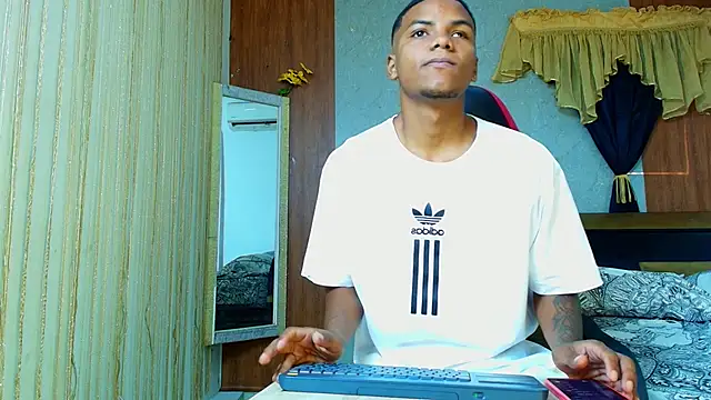 Snapshot of artur_collins_ chatting on May 27, 2026, 9:12 pm artur collins online show from May 27, 2026, 9:12 pm