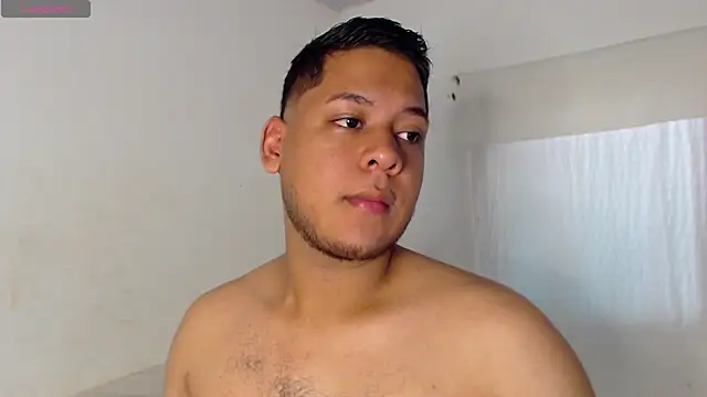 Snapshot of nicolas_cr1 chatting on June 3, 2026, 3:28 pm nicolas cr1 online show from June 3, 2026, 3:28 pm