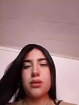 Sofiaa Duque online show from July 28, 2026, 11:04 pm
