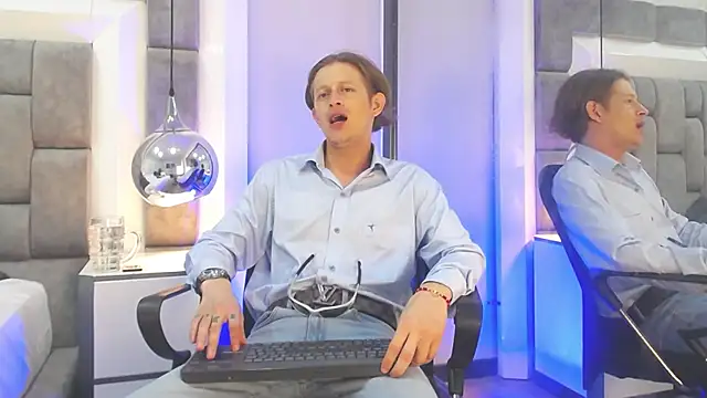 AnthonyStone  online show from May 30, 2026, 7:00 pm