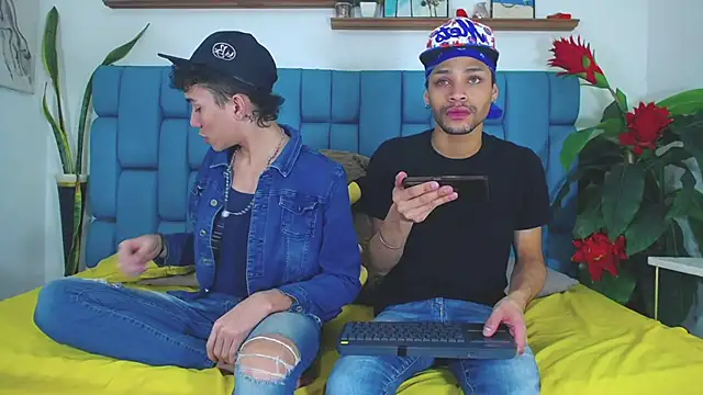 STRANGER BOYS online show from July 7, 2026, 11:09 pm