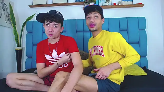 STRANGER BOYS online show from July 16, 2026, 11:33 pm