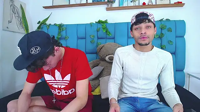 STRANGER BOYS online show from July 17, 2026, 11:20 pm