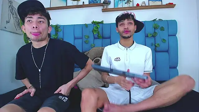 STRANGER BOYS online show from July 18, 2026, 11:19 pm