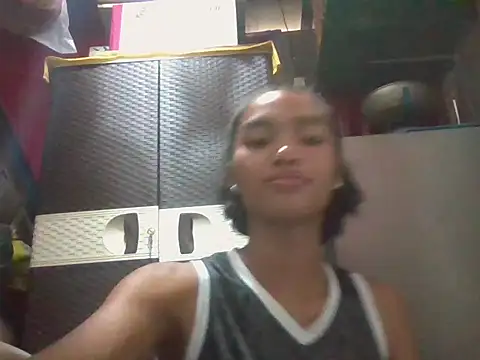 Snapshot of flirty_bella69 chatting on June 24, 2026, 3:11 pm flirty bella69 online show from June 24, 2026, 3:11 pm