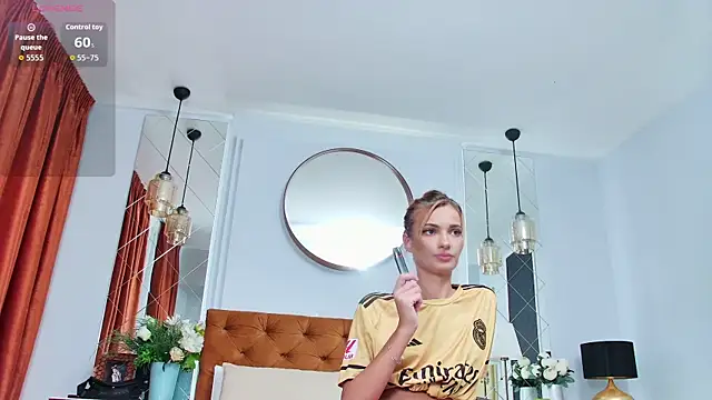 GiselleSinn online show from July 15, 2026, 11:21 pm