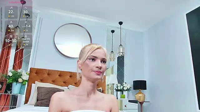 GiselleSinn online show from July 27, 2026, 6:04 pm