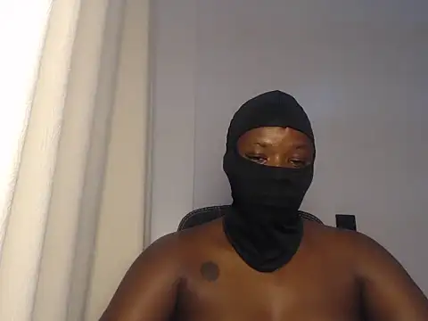 Snapshot of Ebony_heat chatting on June 1, 2026, 5:47 pm Ebony heat online show from June 1, 2026, 5:47 pm