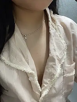 Ellie18 online show from May 30, 2026, 2:25 pm