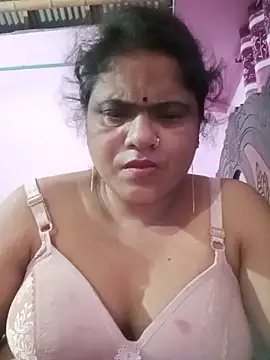 Snapshot of Maya_Vabi chatting on June 3, 2026, 2:33 pm Maya Vabi online show from June 3, 2026, 2:33 pm