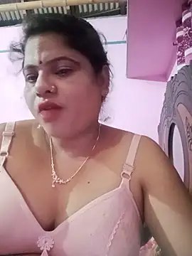 Snapshot of Maya_Vabi chatting on June 9, 2026, 2:39 pm Maya Vabi online show from June 9, 2026, 2:39 pm