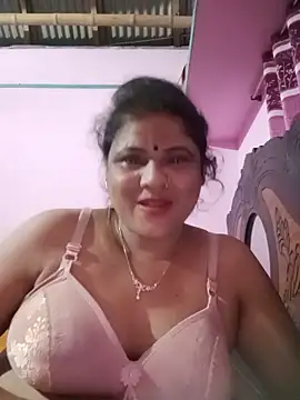 Snapshot of Maya_Vabi chatting on June 16, 2026, 2:41 pm Maya Vabi online show from June 16, 2026, 2:41 pm