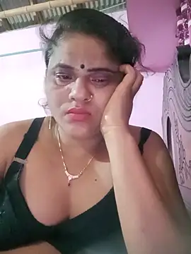 Snapshot of Maya_Vabi chatting on June 19, 2026, 11:41 pm Maya Vabi online show from June 19, 2026, 11:41 pm