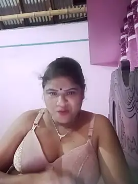 Snapshot of Maya_Vabi chatting on July 7, 2026, 1:48 pm Maya Vabi online show from July 7, 2026, 1:48 pm