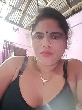 Snapshot of Maya_Vabi chatting on July 8, 2026, 3:05 pm Maya Vabi online show from July 8, 2026, 3:05 pm
