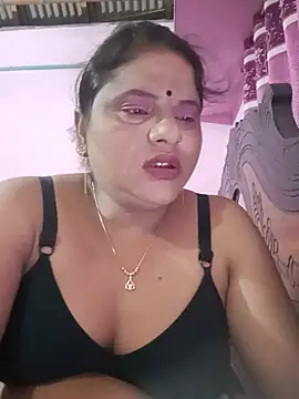 Snapshot of Maya_Vabi chatting on July 25, 2026, 2:14 pm Maya Vabi online show from July 25, 2026, 2:14 pm