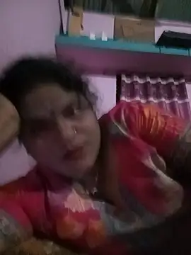 Snapshot of Maya_Vabi chatting on August 6, 2026, 9:06 pm Maya Vabi online show from August 6, 2026, 9:06 pm