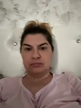 evaxxxcurvyxxx online show from June 10, 2026, 3:22 pm