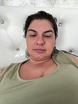 evaxxxcurvyxxx online show from June 16, 2026, 11:57 am
