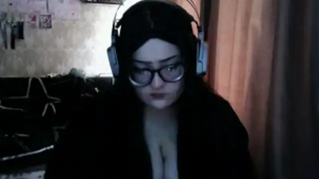 Snapshot of Moon_Lady122 chatting on May 30, 2026, 8:50 pm Moon Lady122 online show from May 30, 2026, 8:50 pm