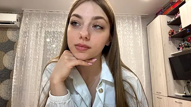 KateLew online show from May 31, 2026, 6:04 pm
