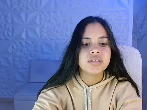 ashley thonsom18 online show from May 31, 2026, 3:04 am