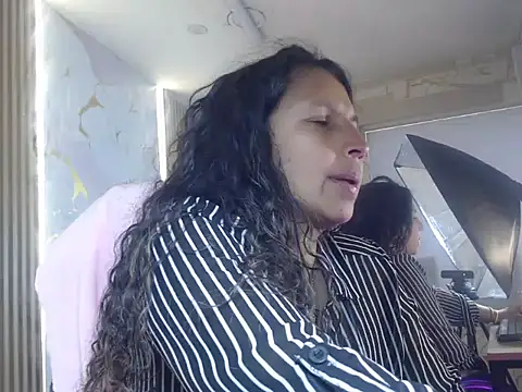 Danna Sg online show from July 19, 2026, 2:10 pm