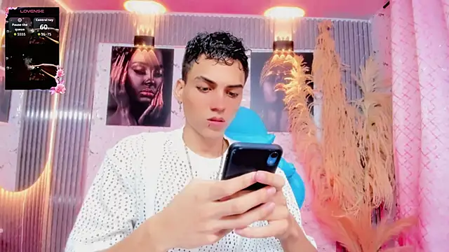 latino boyy  online show from June 7, 2026, 1:54 am